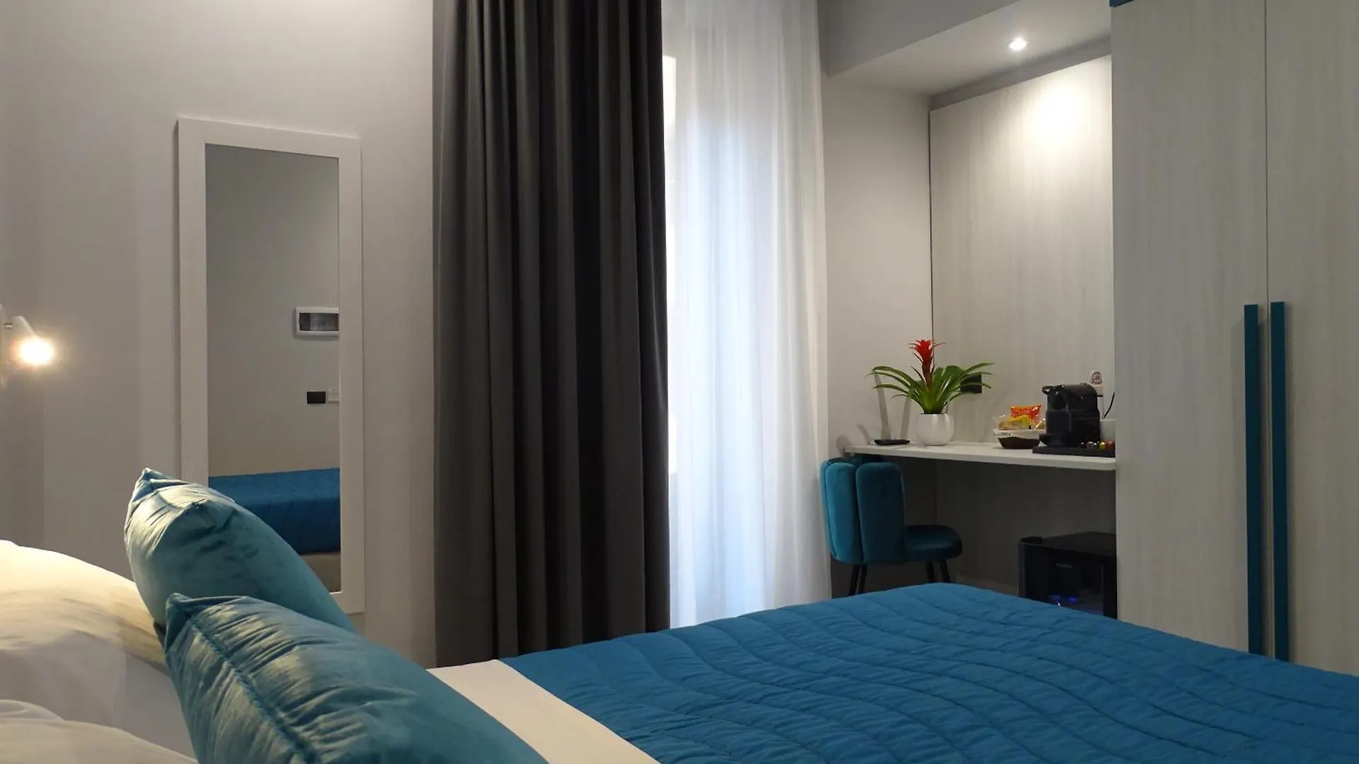 Karma6Rooms Catania 0*,  Italy